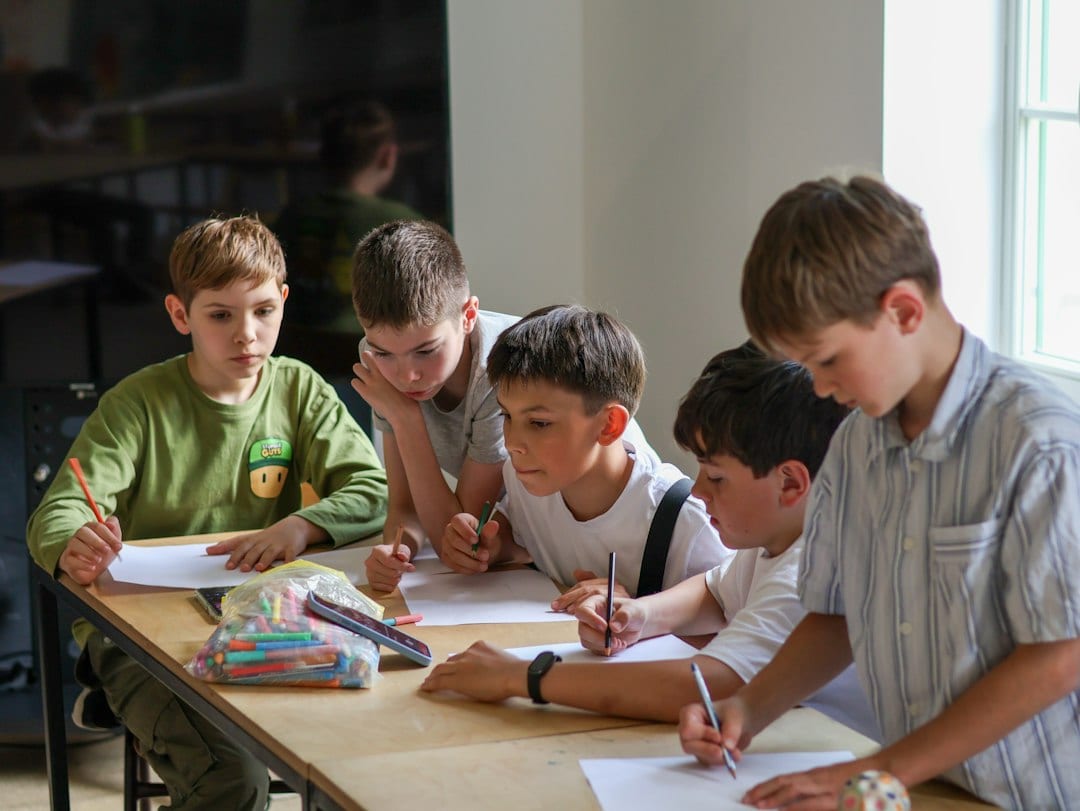 Children learning entrepreneurship through collaboration
